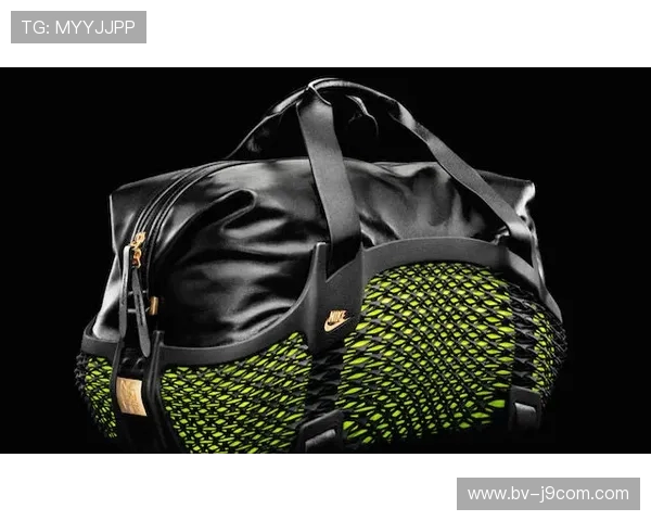 足球面罩尺寸规格详解与选择指南适合不同人群的最佳佩戴方案